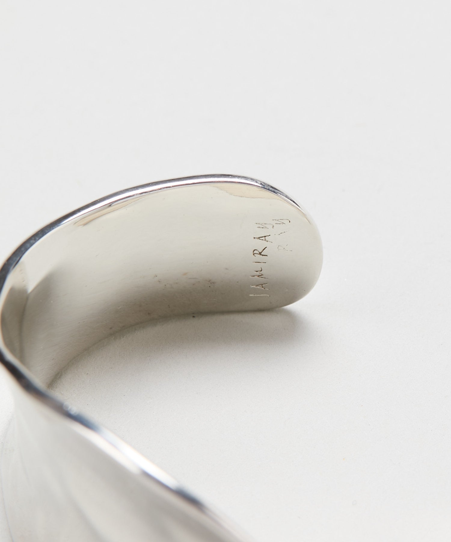 Vague bangle｜254-270102 – JAMIRAY ONLINE STORE