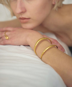 [PRE ORDER] Line sculpture bangle GD
