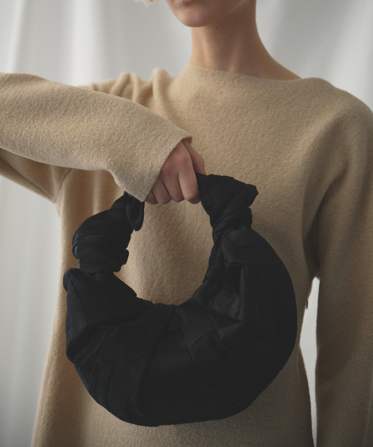 Velvet egg drawstring purse｜242-270506 – JAMIRAY ONLINE STORE