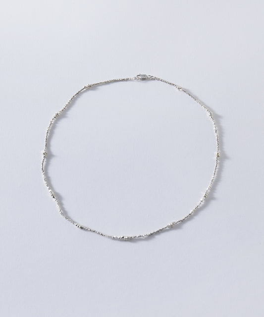 Silver beads short necklace