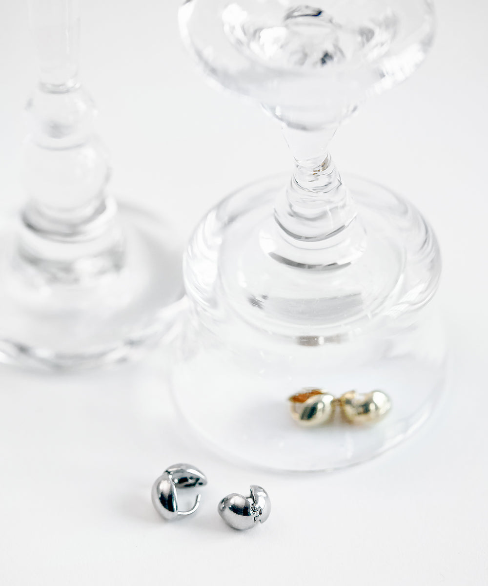 Tiny beans pierced earrings｜ 232-270101 – JAMIRAY ONLINE STORE