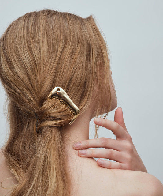 Comb cord necklace