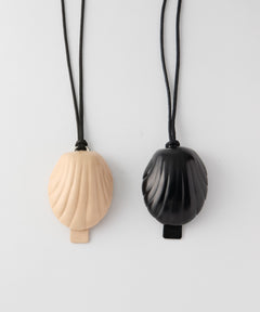 Leather shell necklace