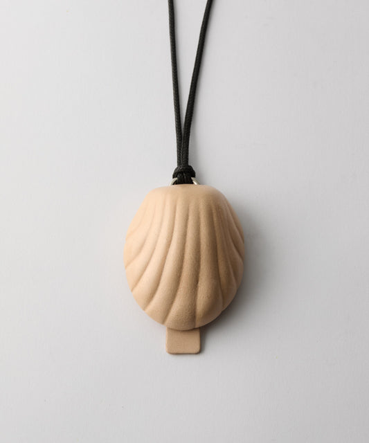 Leather shell necklace