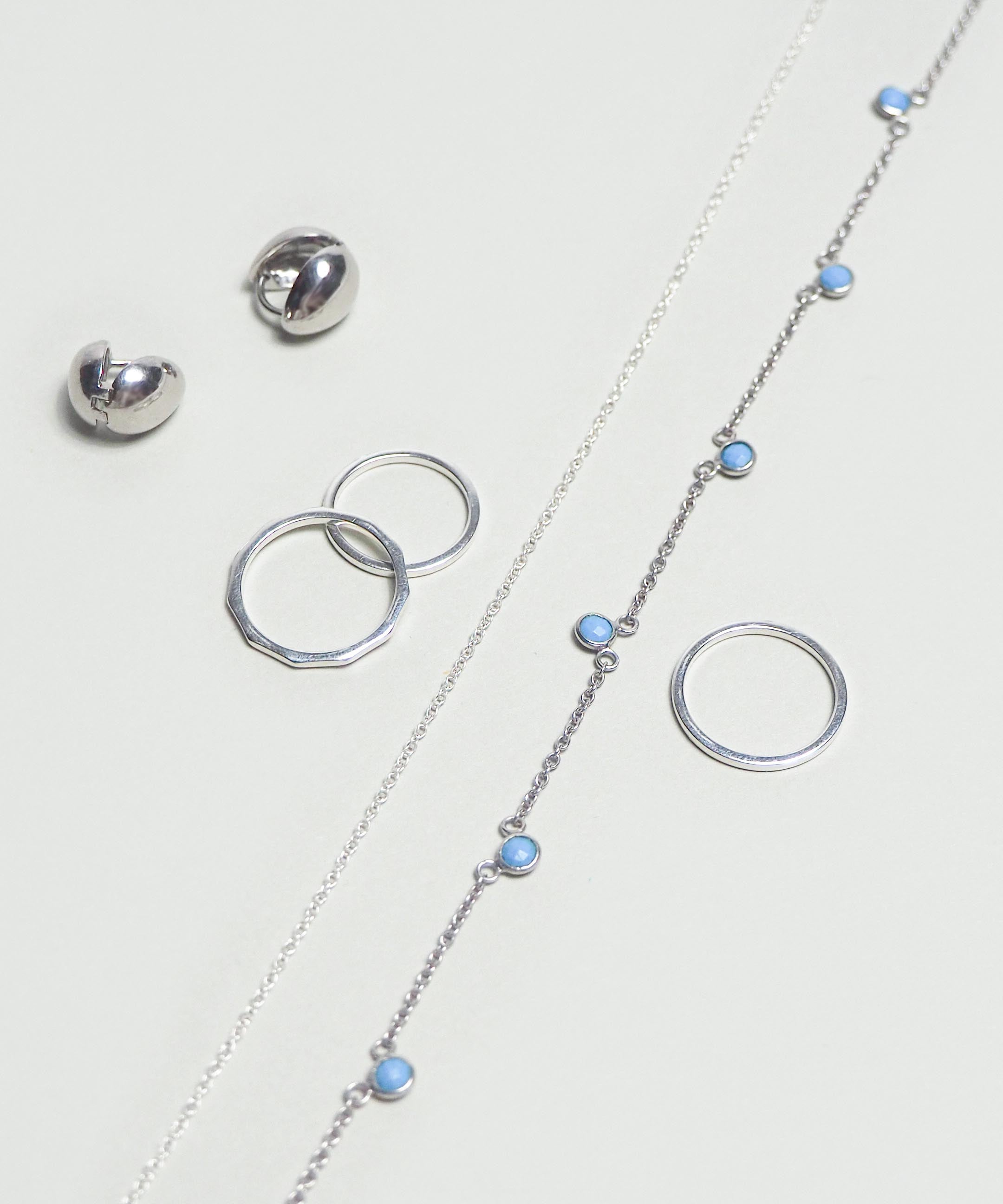 Tiny beans pierced earrings｜ 232-270101 – JAMIRAY ONLINE STORE