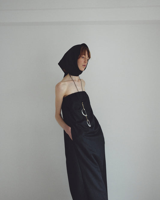 Modern curve pin necklace